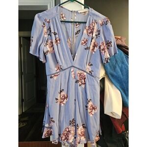 ASTR The Label Blue Floral Short Sleeve V Neck Romper Size M